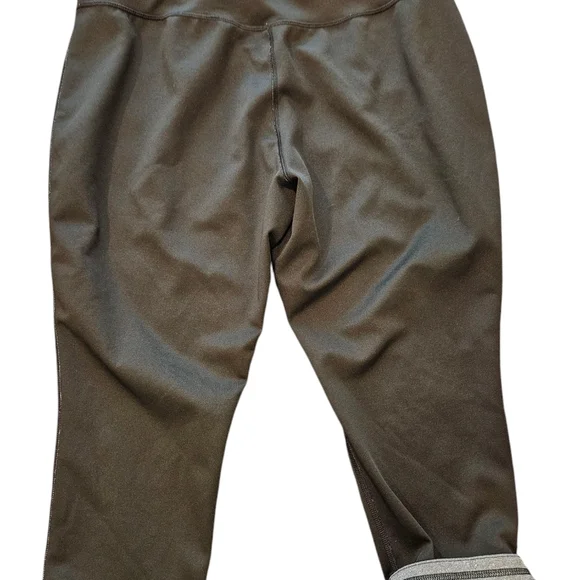 Tek Gear Capri yoga pants womans size XL black athletic workout yoga Capri EUC - Picture 2 of 6